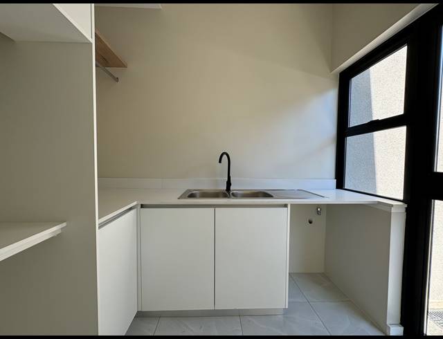 3 BEDROOM HOUSE FOR SALE IN SANDOWN